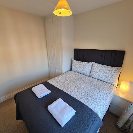 2 Cosy Bedrooms In A 3 Bed Home Tyrrelstown Eksteriør bilde
