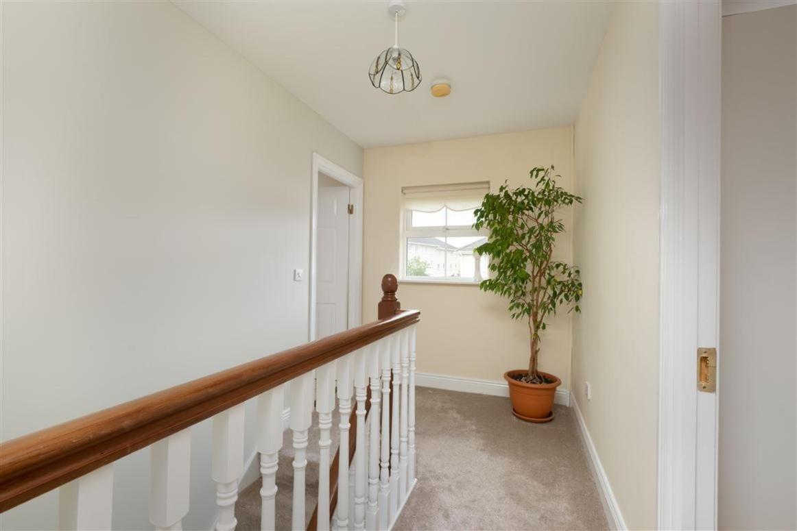 2 Cosy Bedrooms In A 3 Bed Home Tyrrelstown Eksteriør bilde